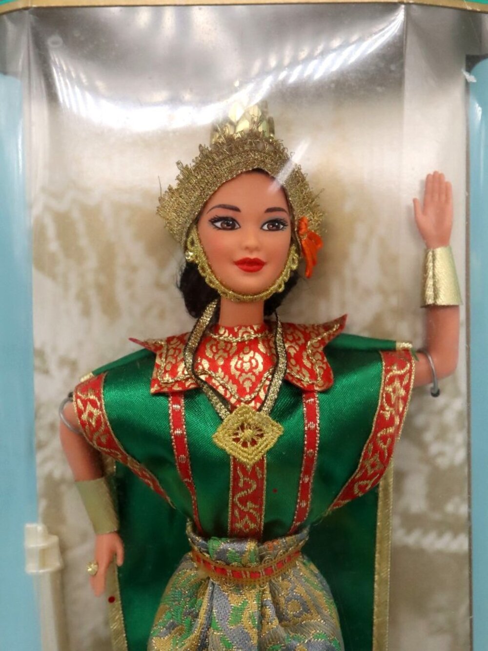 Thai Barbie Dolls of The World Collector Edition 1997 New In BAD Box - Picture 2 of 9